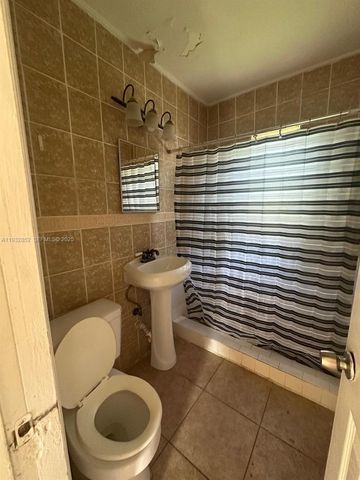 1087 NW 51st St 1089, Miami, FL 33127