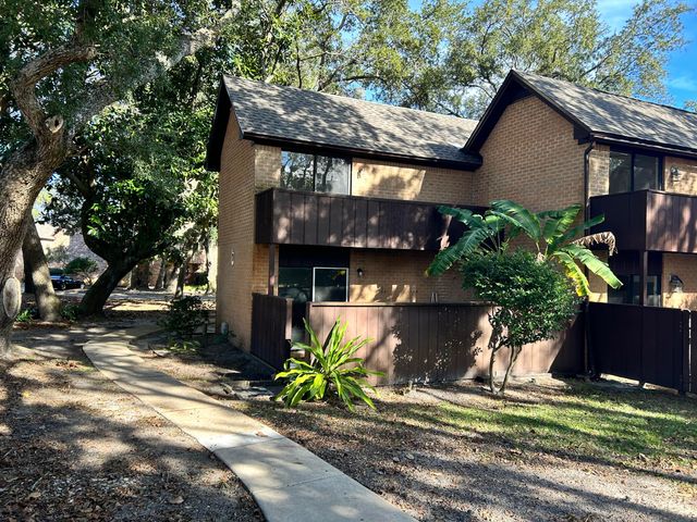 3871 Indian Trail UNIT 9-D, Destin, FL 32541