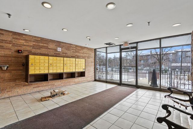 1777 W CRYSTAL Lane 307D, Mount Prospect, IL 60056