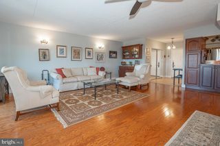 20925 VALLEY FORGE CIR #925, King Of Prussia, PA 19406