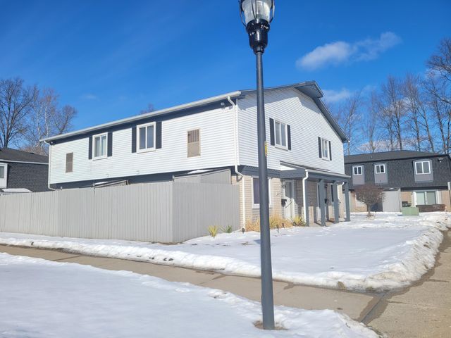 41276 N Woodbury Green Drive, Van Buren Twp, MI 48111