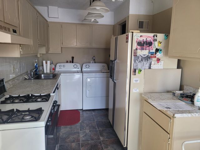 41276 N Woodbury Green Drive, Van Buren Twp, MI 48111