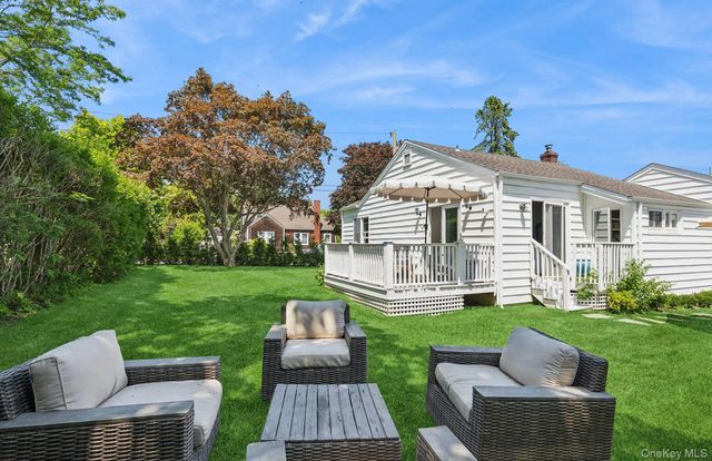 15 Indian Hill Road, East Hampton, NY 11937