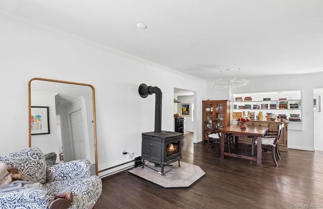 15 Indian Hill Road, East Hampton, NY 11937
