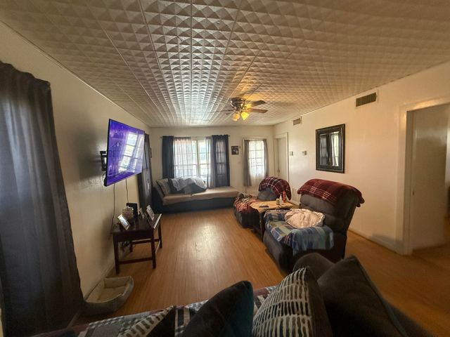 1914 15th Street, Lubbock, TX 79401