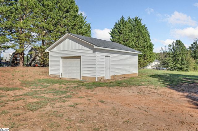 382 Mount Lebanon Church Road, Greer, SC 29652