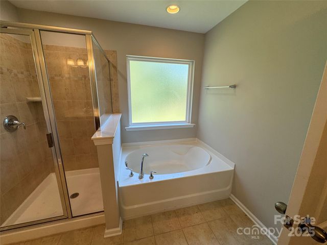 7108 Kinley Commons Lane, Charlotte, NC 28278