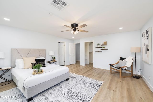 5728 E SHARON Drive, Scottsdale, AZ 85254