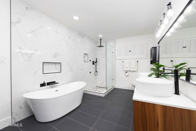 5728 E SHARON Drive, Scottsdale, AZ 85254