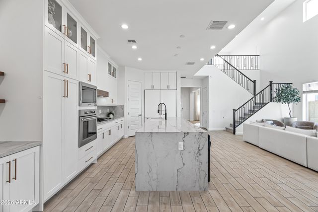 21324 N 60TH Place, Phoenix, AZ 85054