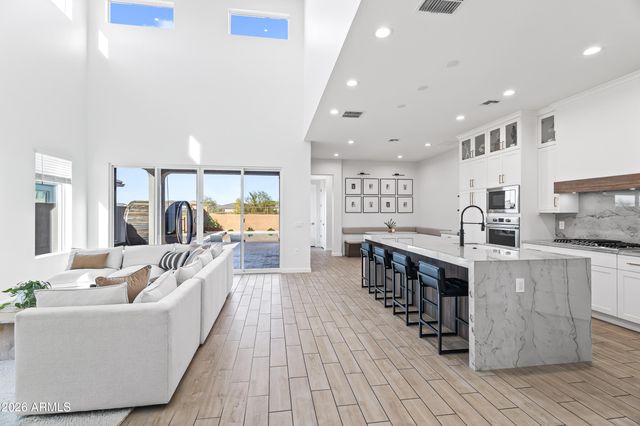 21324 N 60TH Place, Phoenix, AZ 85054