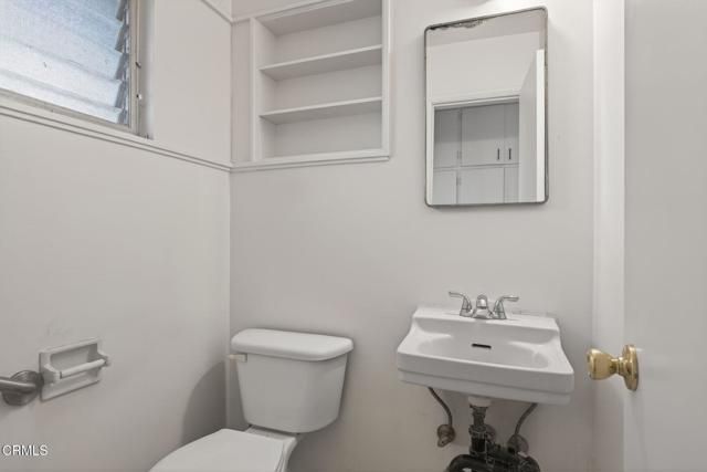 722 W Robert Avenue, Oxnard, CA 93030