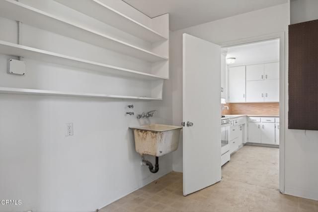 722 W Robert Avenue, Oxnard, CA 93030