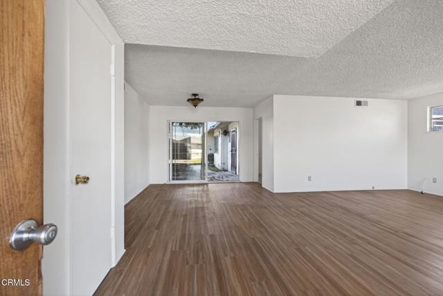 722 W Robert Avenue, Oxnard, CA 93030