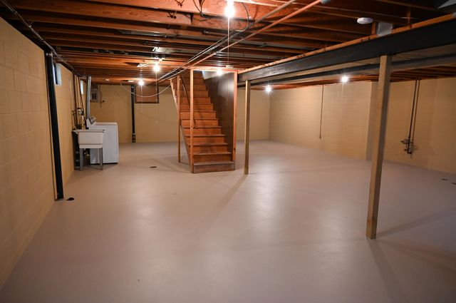 4205 Mckeith Road, Midland, MI 48642