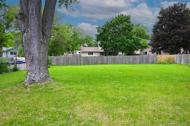 4205 Mckeith Road, Midland, MI 48642