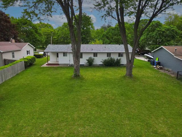 4205 Mckeith Road, Midland, MI 48642