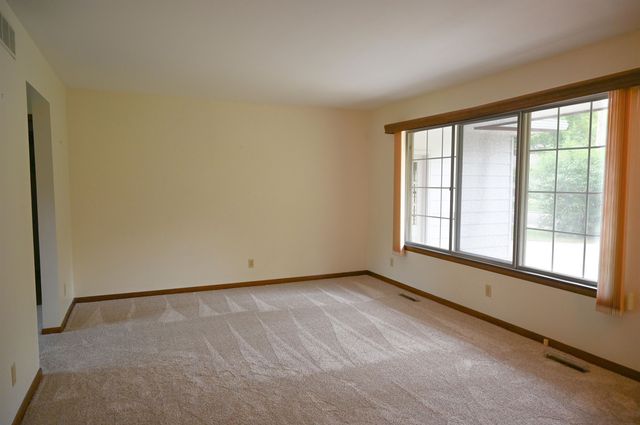 4205 Mckeith Road, Midland, MI 48642