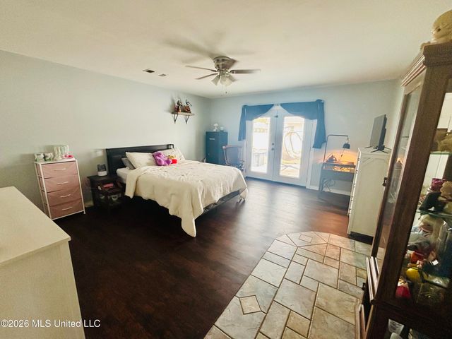 7079 Menge Avenue, Pass Christian, MS 39571