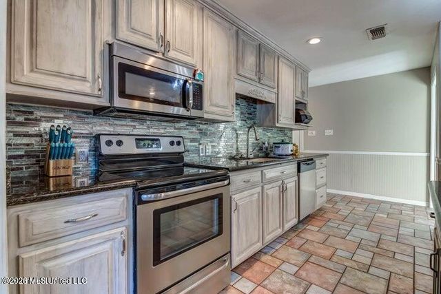 7079 Menge Avenue, Pass Christian, MS 39571