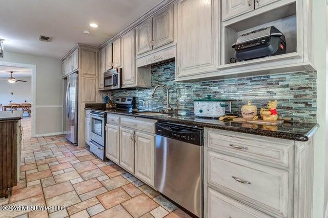 7079 Menge Avenue, Pass Christian, MS 39571