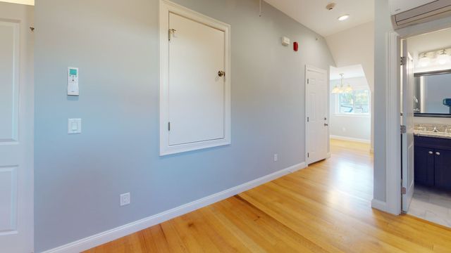 38 Berkeley St 6, Somerville, MA 02143