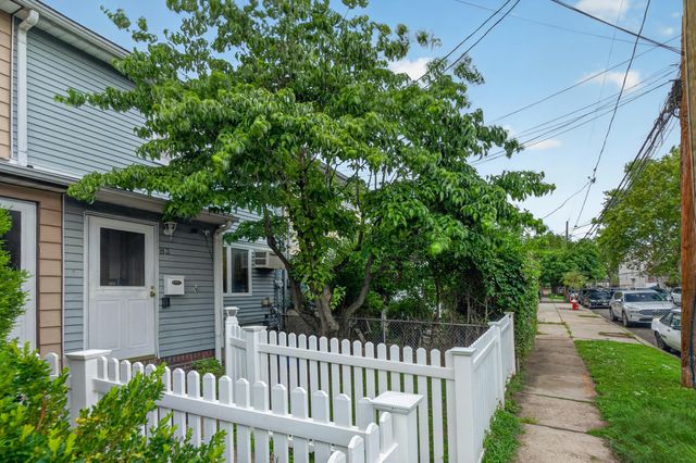 83 ZABRISKIE AVE, Bayonne, NJ 07002
