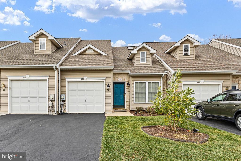 221 GLADSTONE WAY, Bear, DE 19701