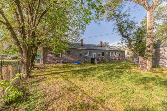 308 - 310 Russell Ave, Salina, KS 67401