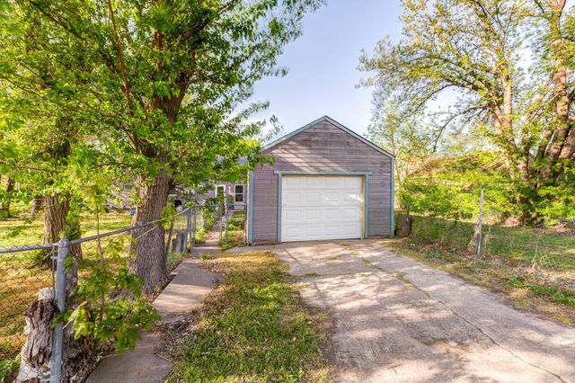 308 - 310 Russell Ave, Salina, KS 67401