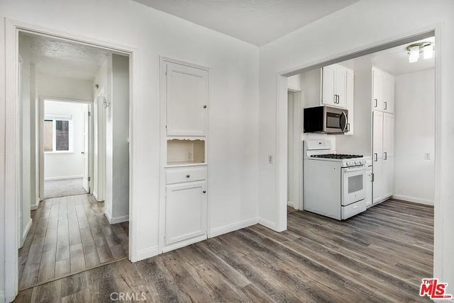 702 S Pacific Coast Highway B, Redondo Beach, CA 90277