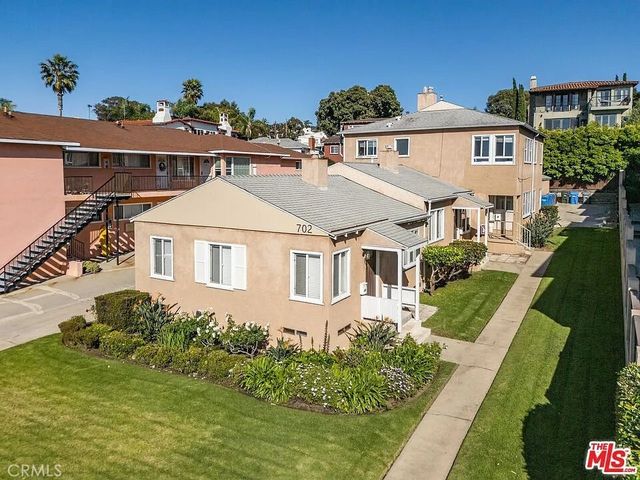 702 S Pacific Coast Highway B, Redondo Beach, CA 90277