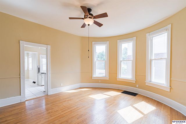 5012 Cass Street, Omaha, NE 68132