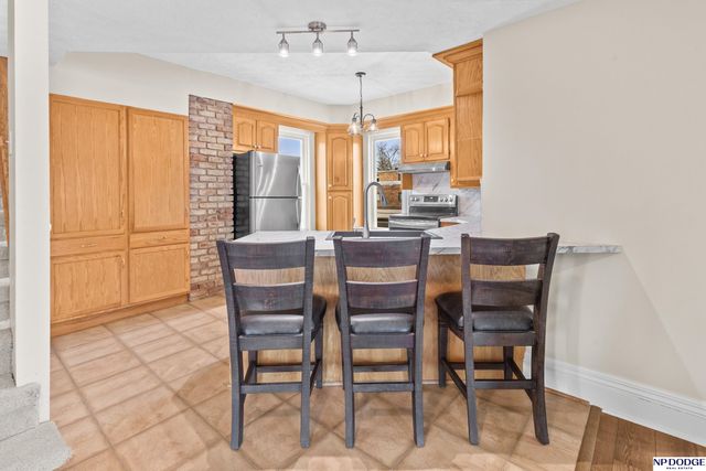 5012 Cass Street, Omaha, NE 68132