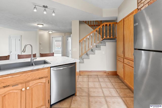 5012 Cass Street, Omaha, NE 68132