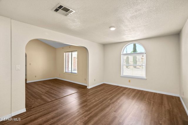 608 EL GUSTO Drive, El Paso, TX 79912