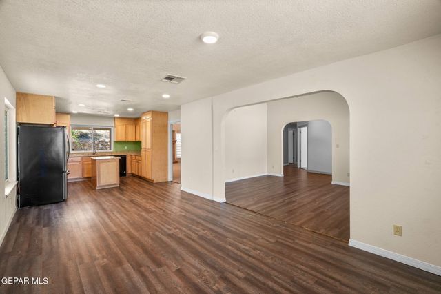 608 EL GUSTO Drive, El Paso, TX 79912
