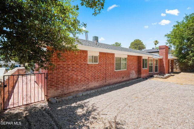 608 EL GUSTO Drive, El Paso, TX 79912