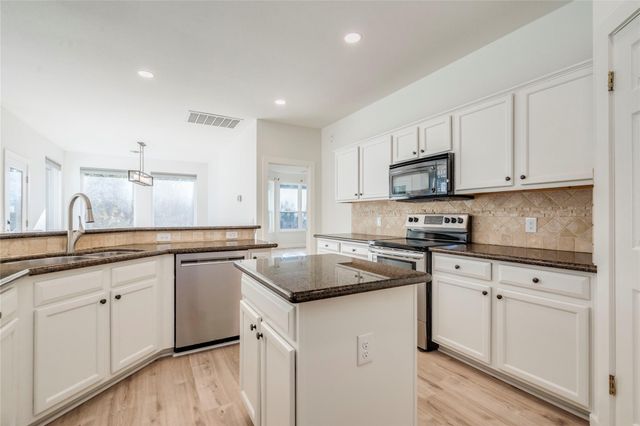 3315 Santee DR, Austin, TX 78738