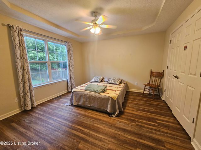 223 Woodfield Cir, Shelbyville, KY 40065