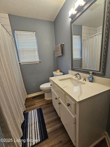 223 Woodfield Cir, Shelbyville, KY 40065