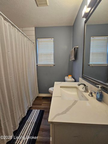 223 Woodfield Cir, Shelbyville, KY 40065