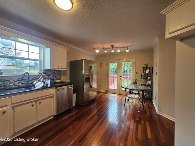 223 Woodfield Cir, Shelbyville, KY 40065
