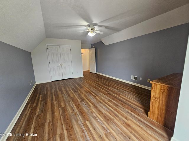 223 Woodfield Cir, Shelbyville, KY 40065