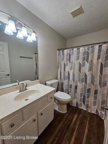223 Woodfield Cir, Shelbyville, KY 40065
