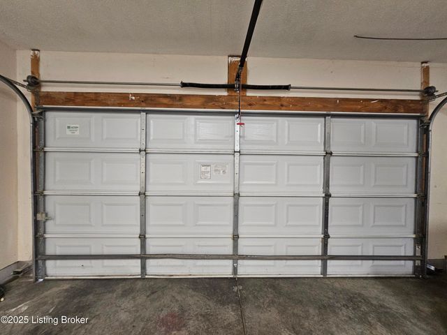 223 Woodfield Cir, Shelbyville, KY 40065