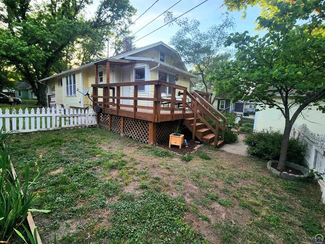 1184 SW MacVicar AVE, Topeka, KS 66604