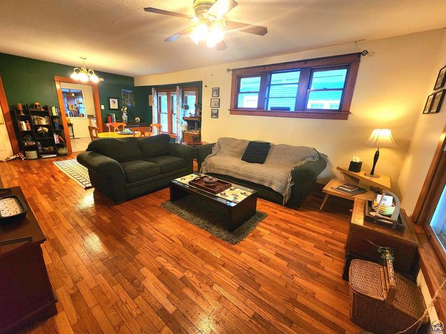 1184 SW MacVicar AVE, Topeka, KS 66604