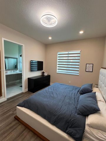 10355 NW 66th St 10355, Doral, FL 33178