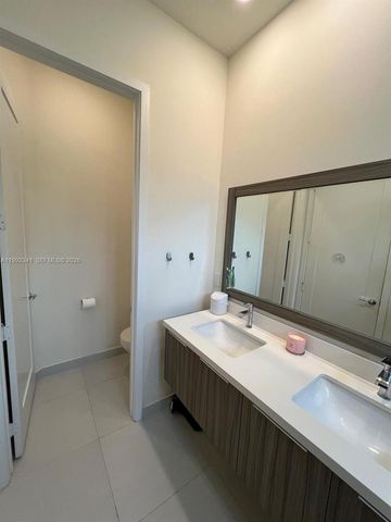 10355 NW 66th St 10355, Doral, FL 33178